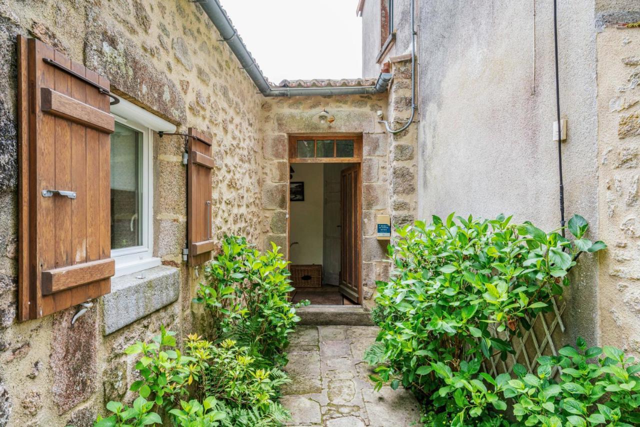 Le Moulin De Pilet Villa Mortagne-sur-Sevre Exteriör bild